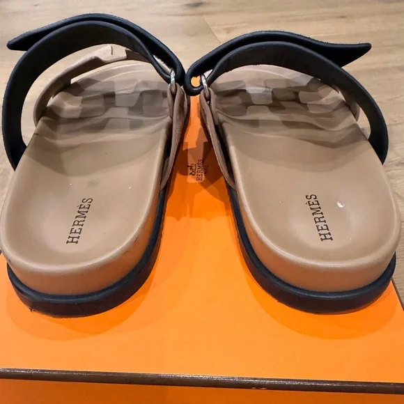 Hermes Chypre Sandals - Picture 4 of 8
